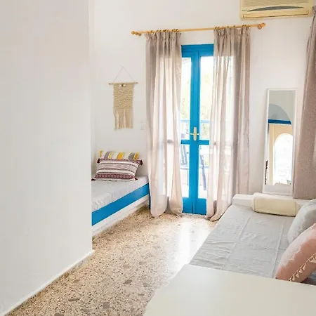 Cretanvibes Hersonissos (Crete)
